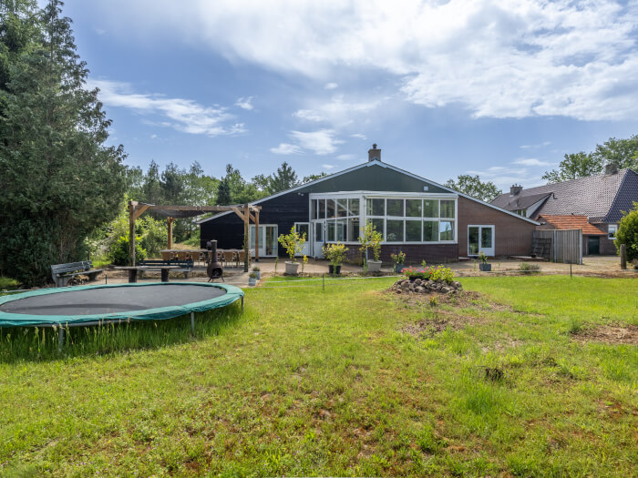 Vakantiewoning in Den Ham (Overijssel) voor 18 personen met 9 slaapkamers.