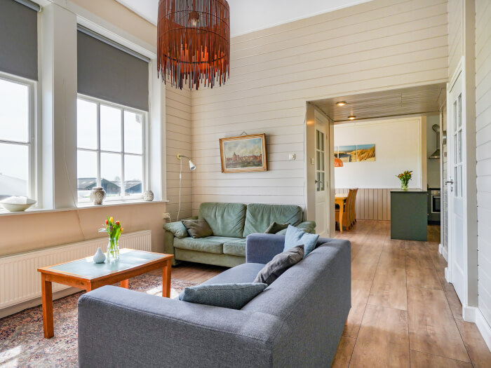 Vakantiewoning in Elahuizen (Friesland) voor 10 personen met 3 slaapkamers.
