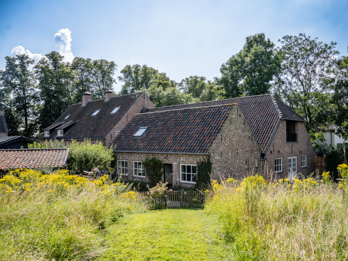 Vakantiewoning in Oijen (Noord-Brabant) voor 22 personen met 9 slaapkamers.