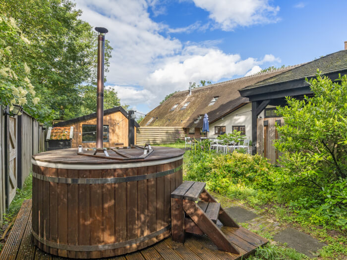 Vakantiewoning in Balkbrug (Overijssel) voor 15 personen met 7 slaapkamers.