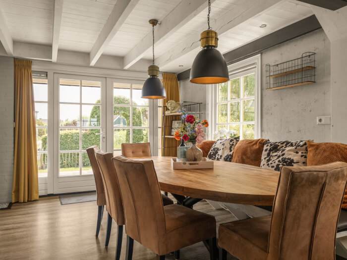 Vakantiewoning in Oudesluis (Noord-Holland) voor 10 personen met 4 slaapkamers.