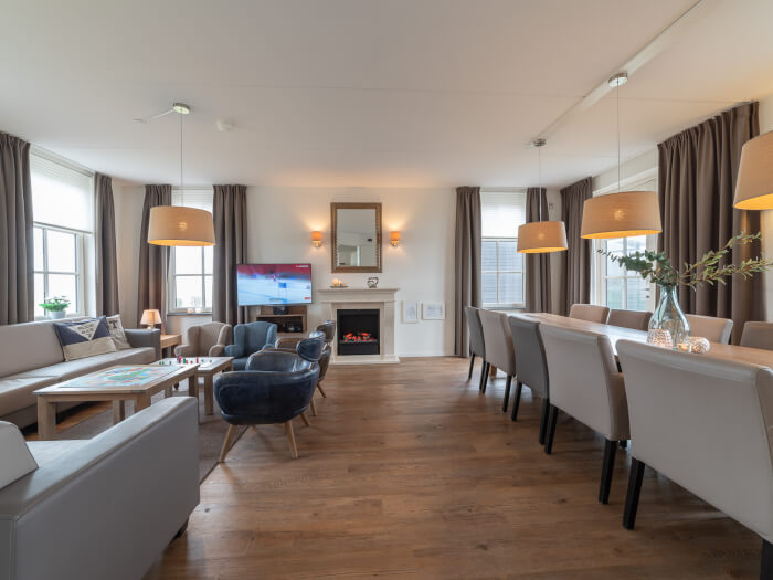 Vakantiewoning in Colijnsplaat (Zeeland) voor 10 personen met 5 slaapkamers.