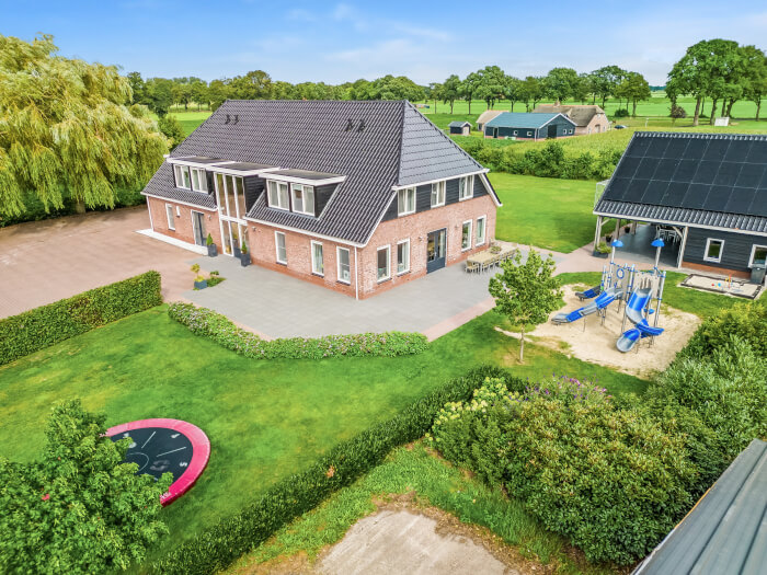 Vakantiewoning in Ane (Overijssel) voor 22 personen met 12 slaapkamers.