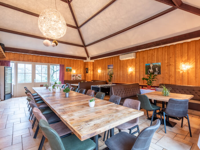 Vakantiewoning in Vreeland (Utrecht) voor 50 personen met 18 slaapkamers.