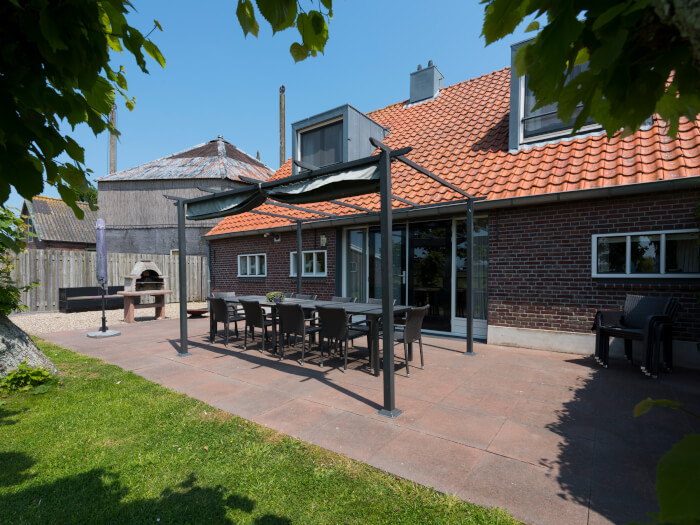 Vakantiewoning in Kamerik (Utrecht) voor 18 personen met 6 slaapkamers.