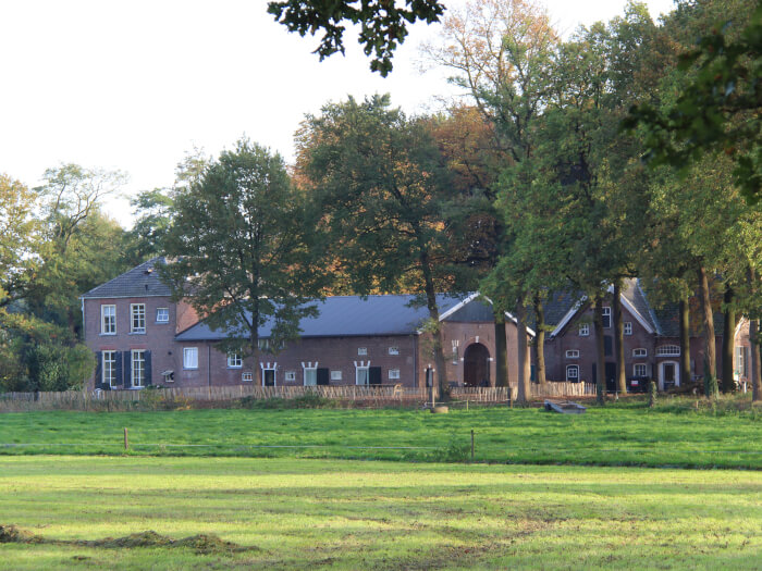 Vakantiewoning in Winterswijk (Gelderland) voor 40 personen met 18 slaapkamers.