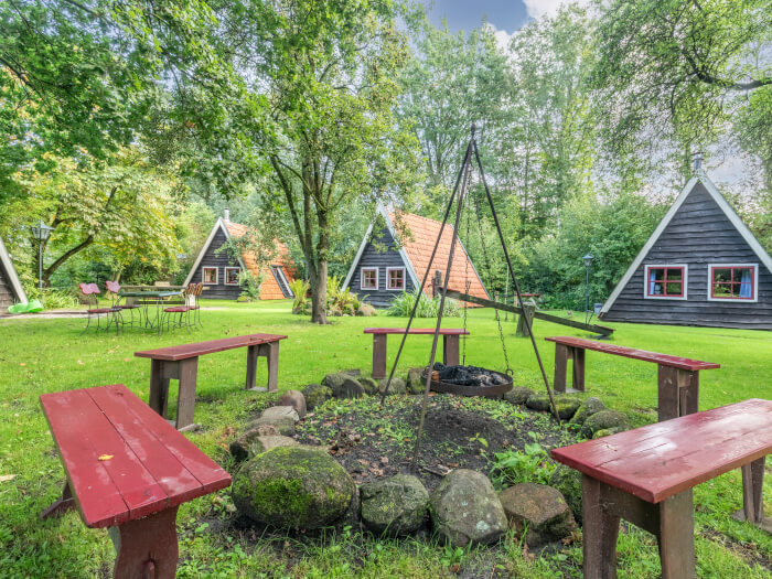 Vakantiewoning in Boijl (Friesland) voor 40 personen met 15 slaapkamers.