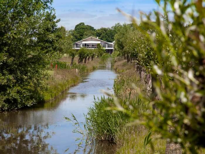 Vakantiewoning in Beemster (Noord-Holland) voor 16 personen met 8 slaapkamers.