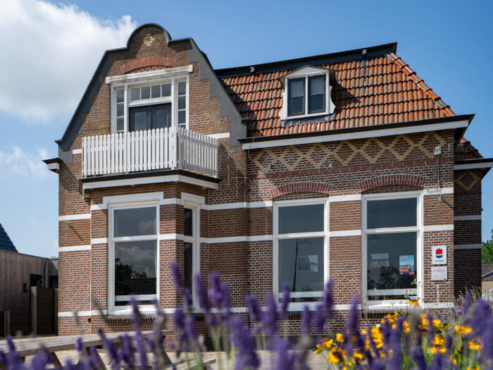 Vakantiewoning in Langweer (Friesland) voor 27 personen met 12 slaapkamers.