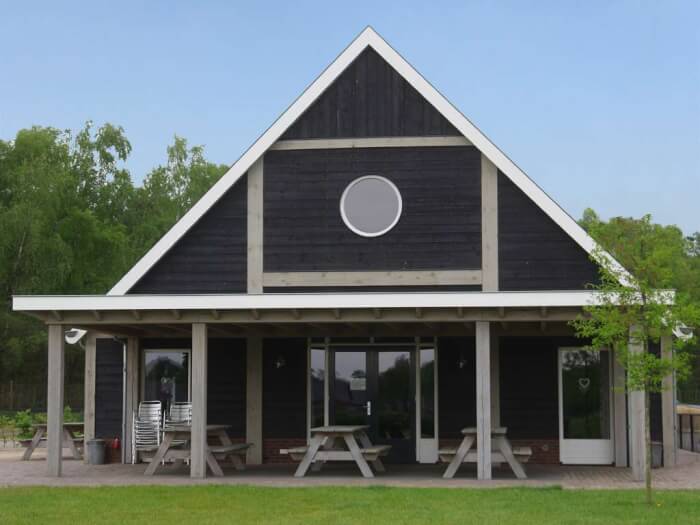 Vakantiewoning in Wekerom (Gelderland) voor 40 personen met 8 slaapkamers.