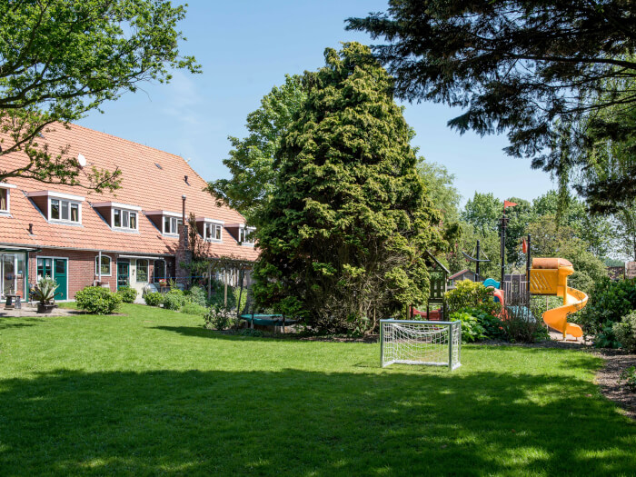 Vakantiewoning in Slootdorp (Noord-Holland) voor 23 personen met 8 slaapkamers.