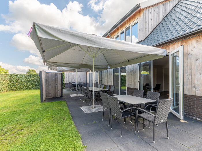 Vakantiewoning in Haaksbergen (Overijssel) voor 24 personen met 7 slaapkamers.
