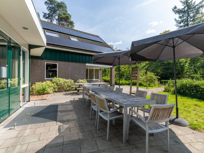 Vakantiewoning in Ommen (Overijssel) voor 28 personen met 14 slaapkamers.