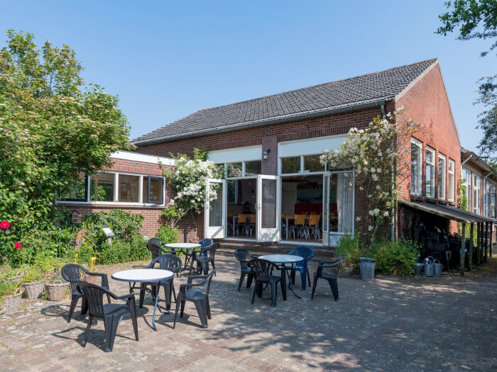 Vakantiewoning in Reeuwijk (Zuid-Holland) voor 22 personen met 2 slaapkamers.