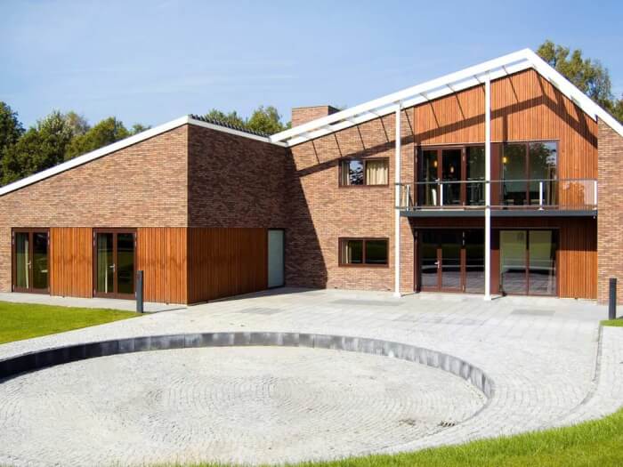 Vakantiewoning in Stadskanaal (Drenthe) voor 75 personen met 28 slaapkamers.
