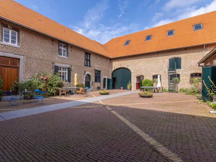 Vakantiewoning in Noorbeek (Limburg) voor 70 personen met 5 slaapkamers.