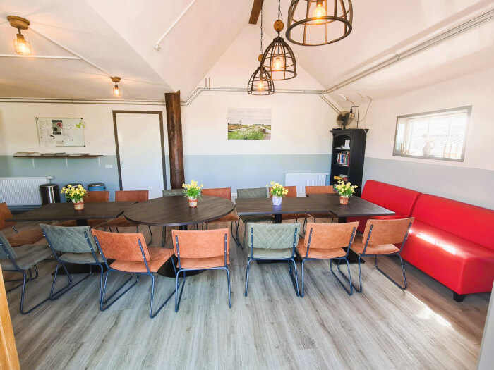 Vakantiewoning in De Veenhoop (Friesland) voor 15 personen met 6 slaapkamers.