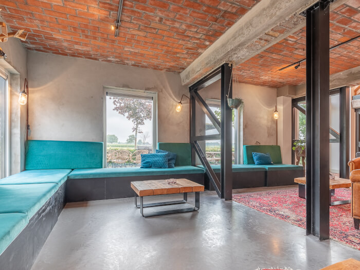 Vakantiewoning in Otterlo (Gelderland) voor 18 personen met 9 slaapkamers.