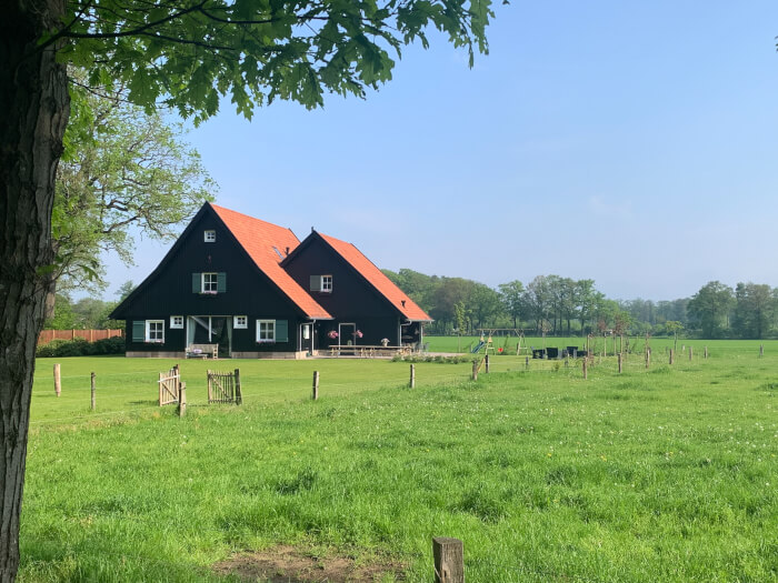 Vakantiewoning in Zenderen (Overijssel) voor 25 personen met 14 slaapkamers.