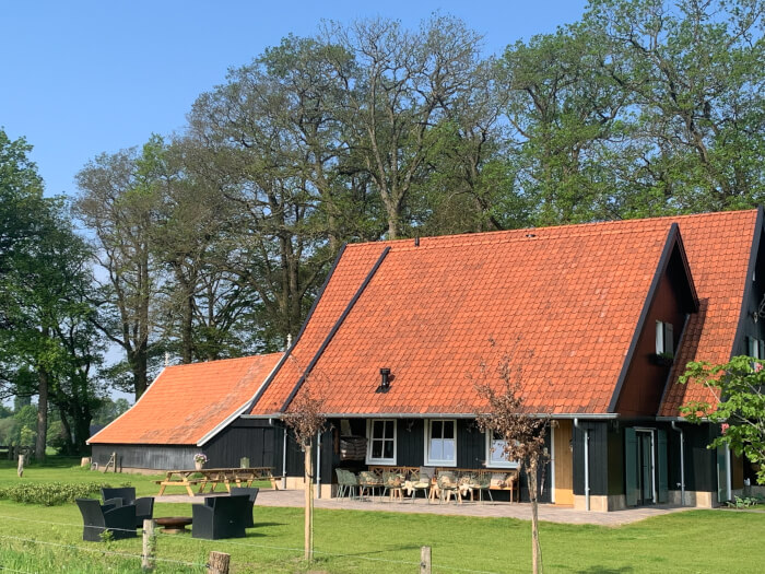 Vakantiewoning in Zenderen (Overijssel) voor 25 personen met 14 slaapkamers.