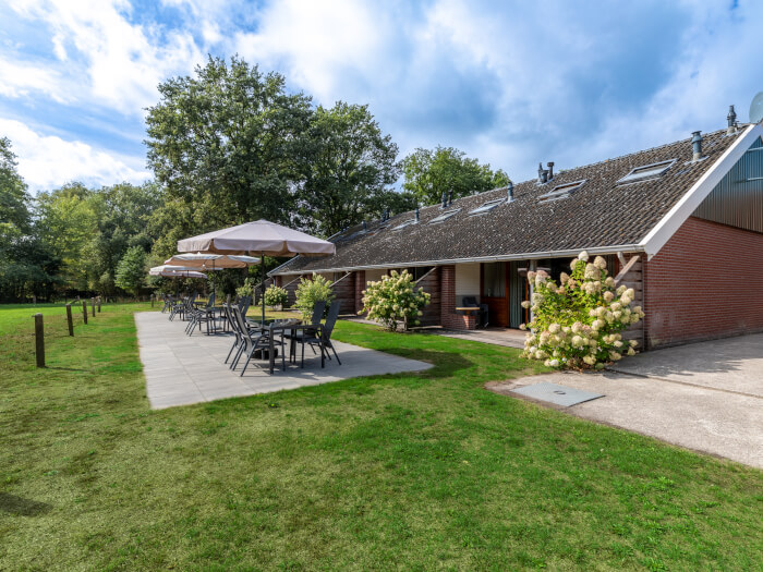 Vakantiewoning in Hezingen (Overijssel) voor 12 personen met 6 slaapkamers.