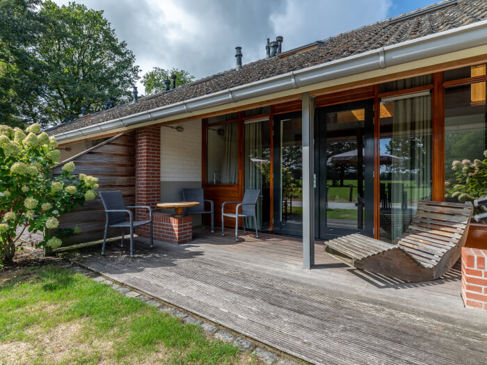 Vakantiewoning in Hezingen (Overijssel) voor 12 personen met 6 slaapkamers.