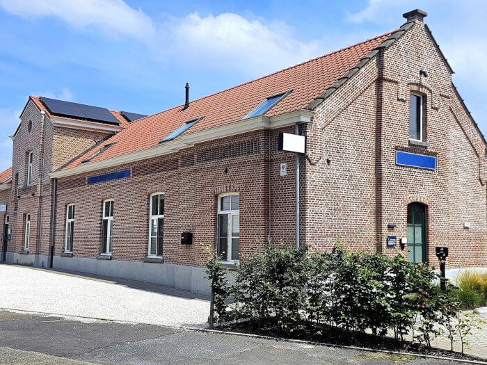 Vakantiewoning in Ertvelde (Zeeland) voor 21 personen met 10 slaapkamers.