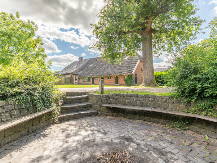 Vakantiewoning in Warnsveld (Gelderland) voor 30 personen met 13 slaapkamers.
