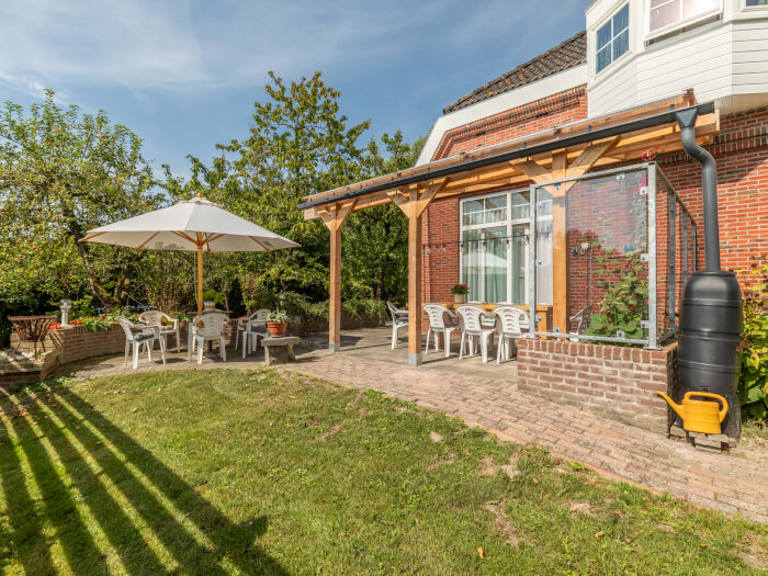 Vakantiewoning in Zoutkamp (Groningen) voor 10 personen met 5 slaapkamers.