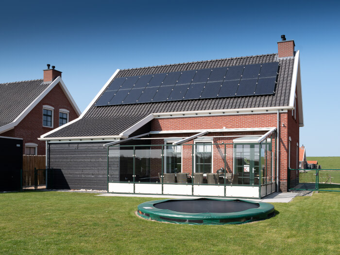 Vakantiewoning in Colijnsplaat (Zeeland) voor 20 personen met 10 slaapkamers.