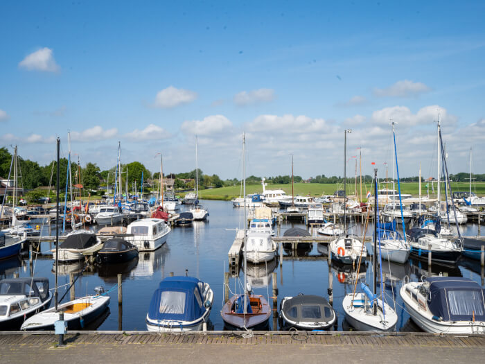 Vakantiewoning in Idskenhuizen (Friesland) voor 30 personen met 11 slaapkamers.