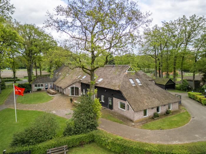 Vakantiewoning in Zuidwolde (Drenthe) voor 44 personen met 19 slaapkamers.