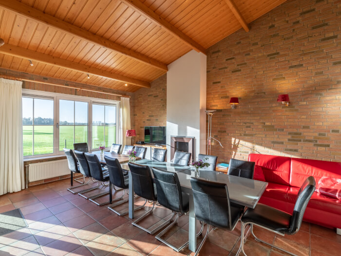 Vakantiewoning in Didam (Gelderland) voor 16 personen met 6 slaapkamers.