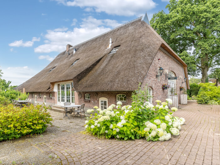 Vakantiewoning in Luttenberg (Overijssel) voor 30 personen met 13 slaapkamers.