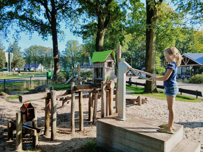 Vakantiewoning in Hardenberg (Overijssel) voor 20 personen met 7 slaapkamers.