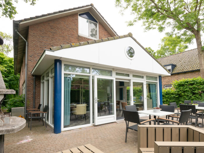 Vakantiewoning in Zoutelande (Zeeland) voor 18 personen met 13 slaapkamers.