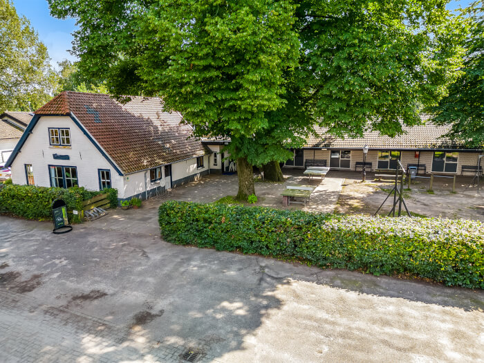 Vakantiewoning in Putten (Gelderland) voor 66 personen met 12 slaapkamers.