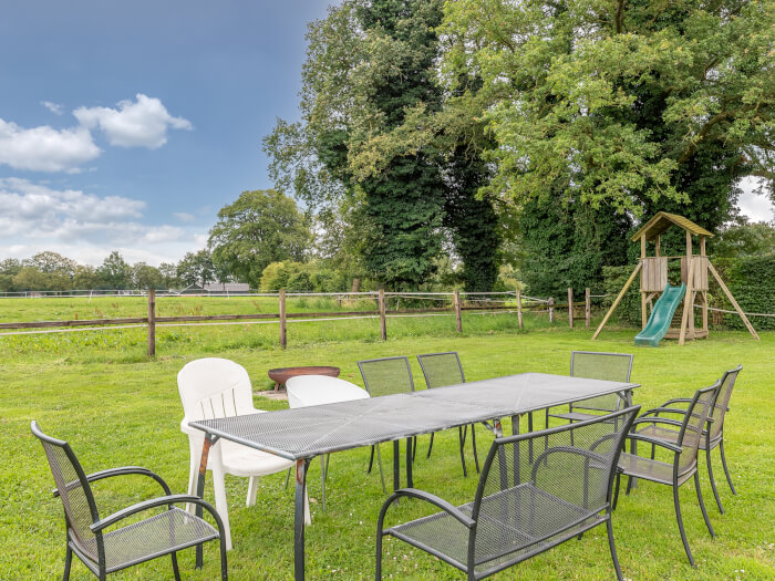 Vakantiewoning in Winterswijk (Gelderland) voor 24 personen met 10 slaapkamers.
