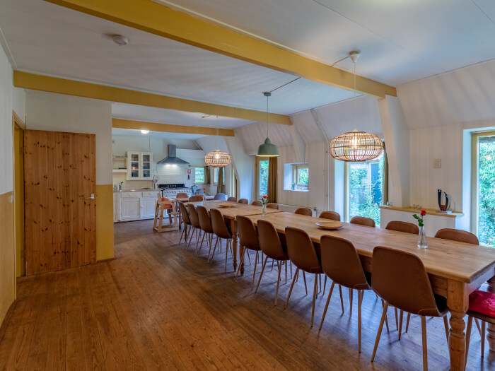Vakantiewoning in Wapse (Drenthe) voor 24 personen met 9 slaapkamers.