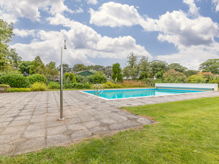 Vakantiewoning in Sinderen (Gelderland) voor 42 personen met 7 slaapkamers.