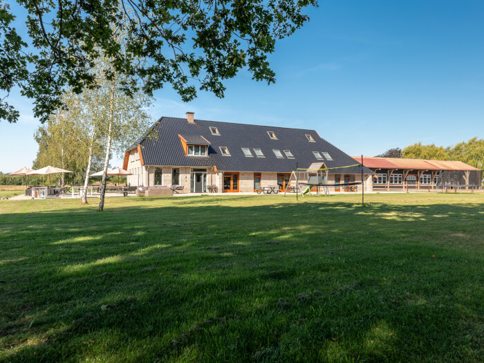 Vakantiewoning in Ommen (Overijssel) voor 36 personen met 16 slaapkamers.