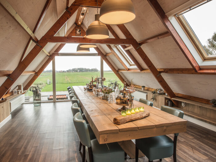 Vakantiewoning in Oudesluis (Noord-Holland) voor 26 personen met 11 slaapkamers.