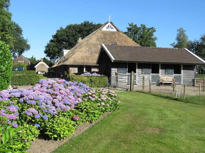 Vakantiewoning in Diever (Drenthe) voor 15 personen met 6 slaapkamers.