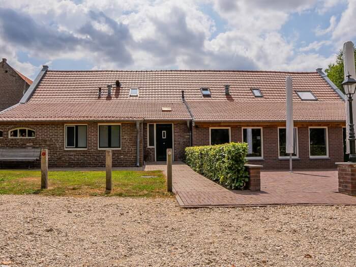 Vakantiewoning in Posterholt (Limburg) voor 40 personen met 17 slaapkamers.