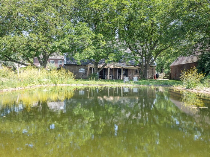 Vakantiewoning in Kekerdom (Gelderland) voor 24 personen met 12 slaapkamers.