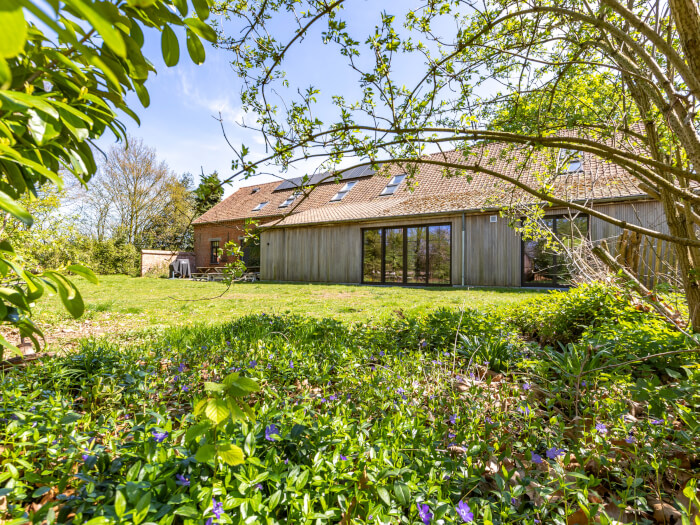 Vakantiewoning in Peer (Noord-Brabant) voor 24 personen met 9 slaapkamers.