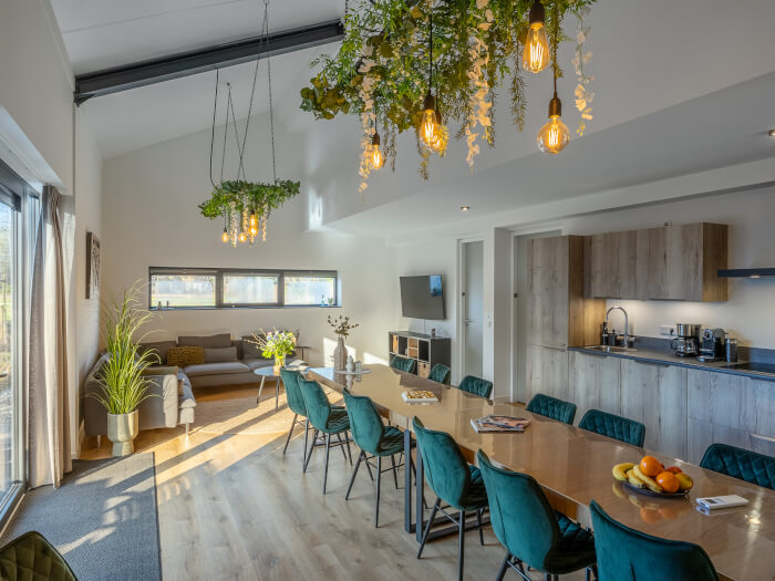Vakantiewoning in Lieren (Gelderland) voor 36 personen met 10 slaapkamers.