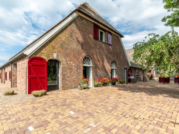 Vakantiewoning in Pannerden (Gelderland) voor 20 personen met 8 slaapkamers.