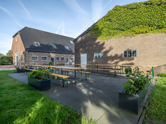 Vakantiewoning in Oosterhout (Noord-Brabant) voor 16 personen met 6 slaapkamers.